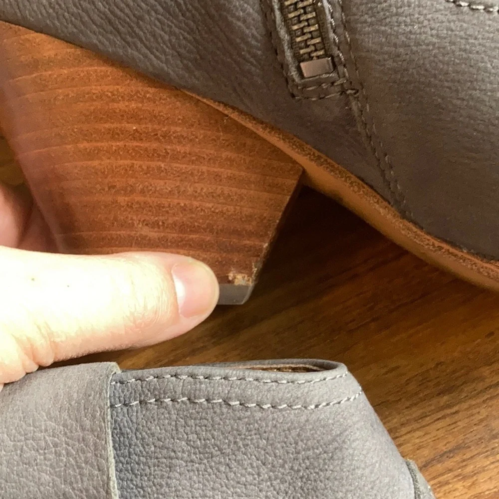 Frye gray leather booties size‎ 9.5